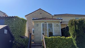 Photo 25- click for photo gallery